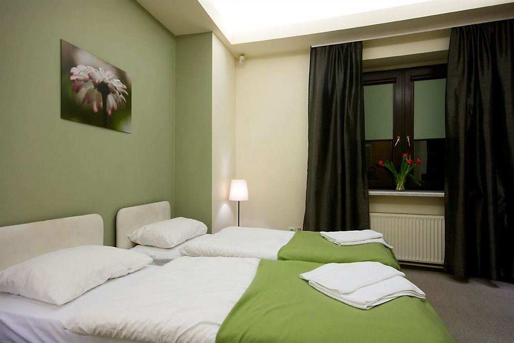 Hostel Helvetia - Private Rooms In City Center And Old Town Varsovia Exterior foto